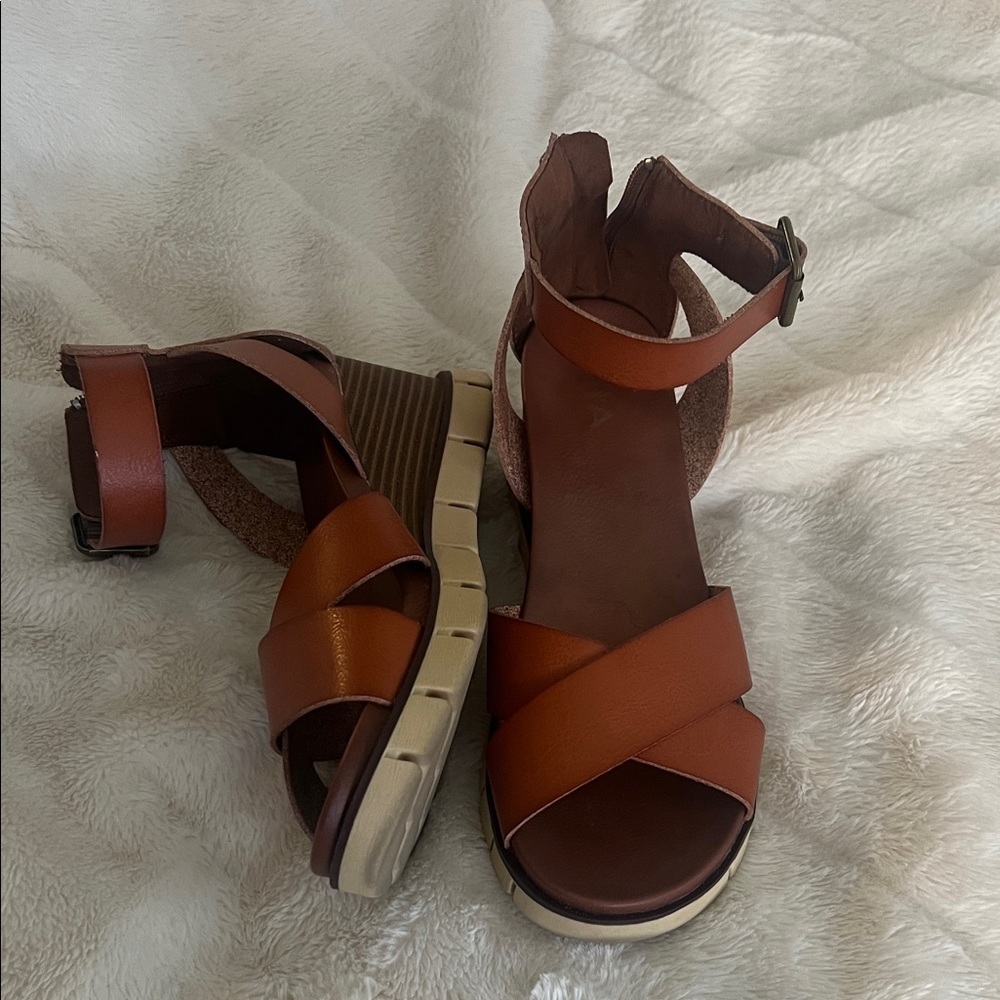 MIA Women's Brown Wedge Sandals - Picture 2 of 6